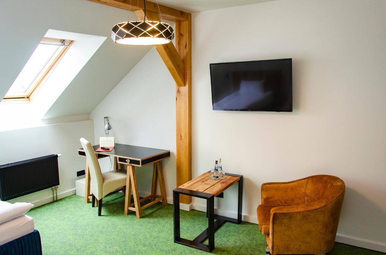 Hotel Metropol à Śrem Extérieur photo